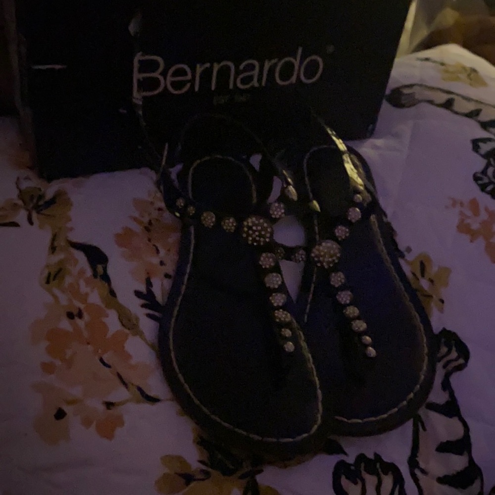 Barely use,black  size 8